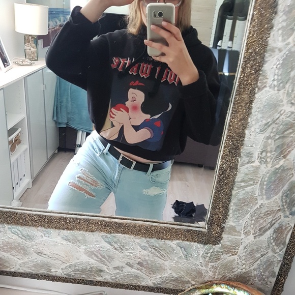 Snow white cropped hoodie - Picture 7 of 7